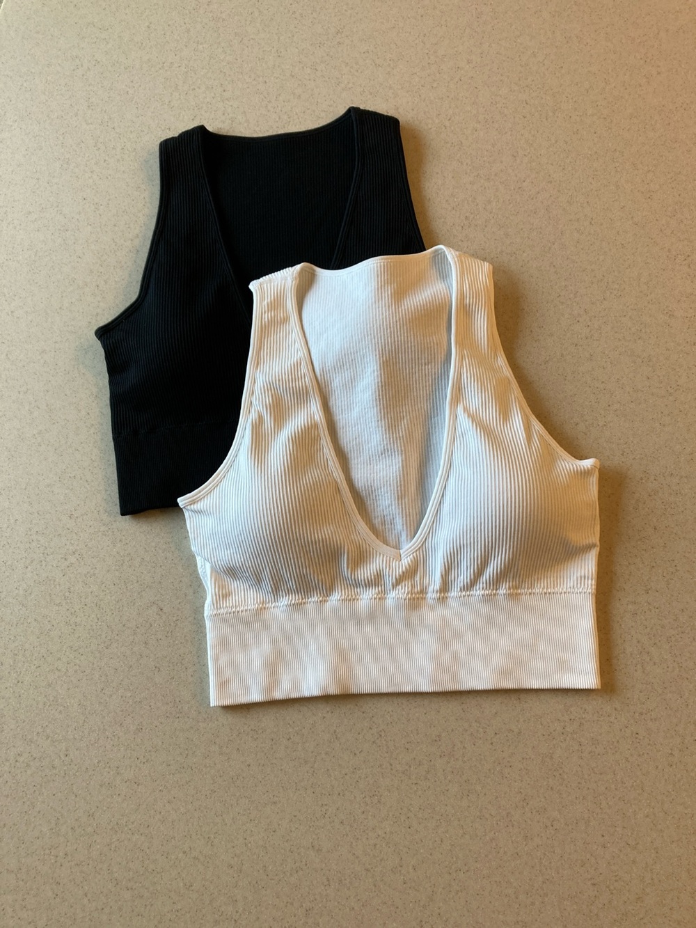 NWOT Ribbed V-Neck Cropped Tank Tops Bundle -Black & White- Women Sz Large